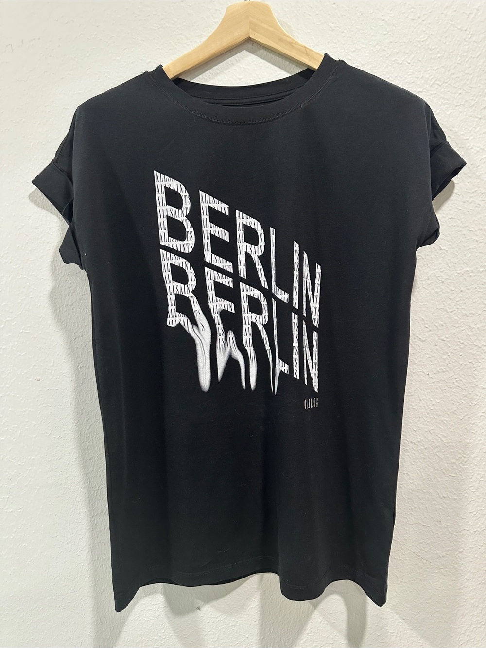 AllSaints Black 'BERLIN' Imogen Graphic Tee XS/S
